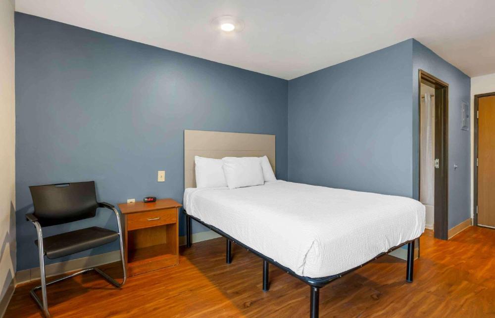 Standard Queen Room - Non Smoking interior